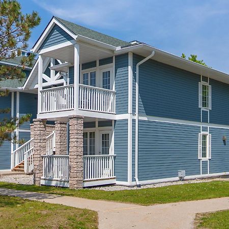 Horseshoe Valley Suites - The Aurora Shanty Bay Exterior photo